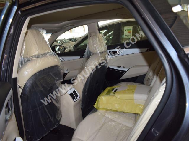 2018 كيا كادينزا