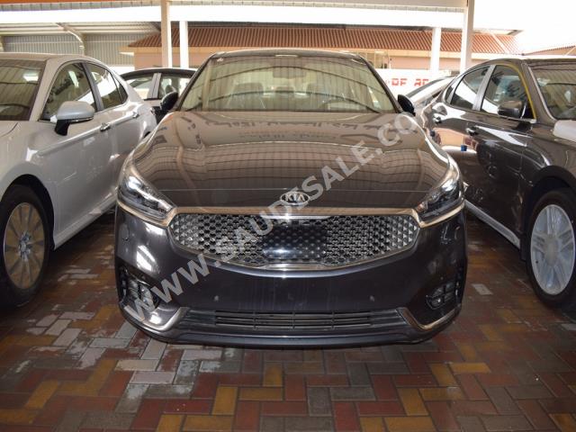 2018 كيا كادينزا