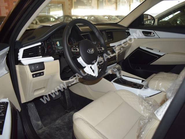 2018 كيا كادينزا