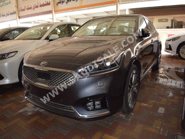 2018 كيا كادينزا