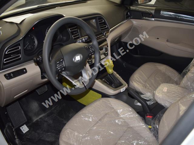 2019 هيونداي النترا