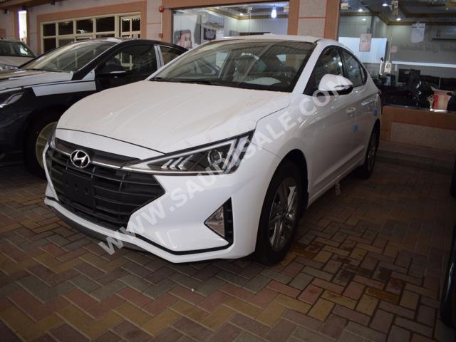 2019 هيونداي النترا