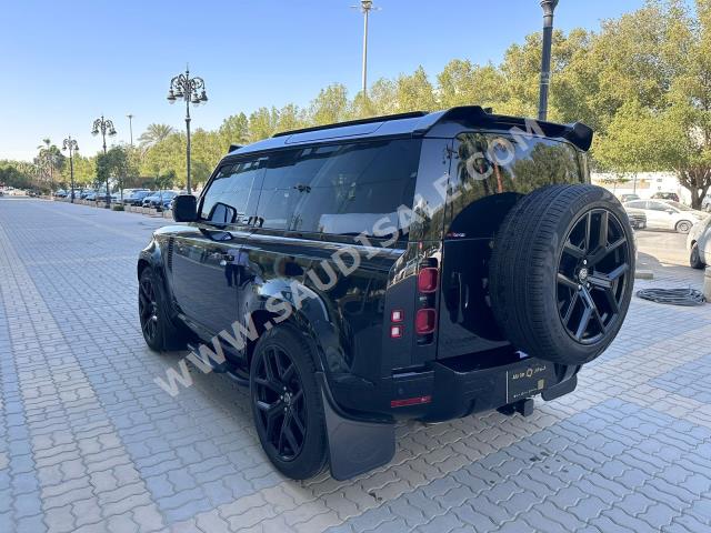 2022 لاند روفر ديفيندر