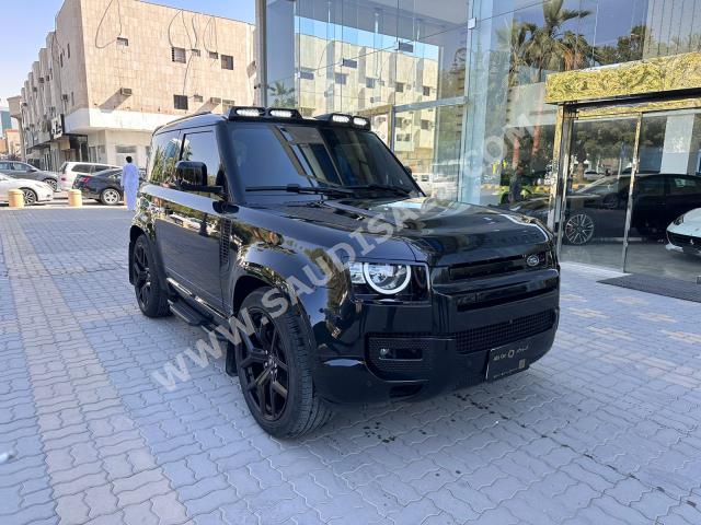 2022 لاند روفر ديفيندر
