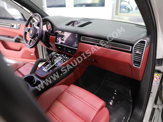 2022 بورش كايين جي تي اس