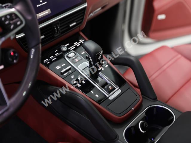 2022 بورش كايين جي تي اس