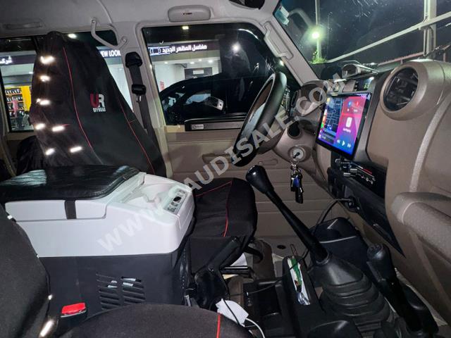 2016 تويوتا لاند كروزر شاص غمارتين