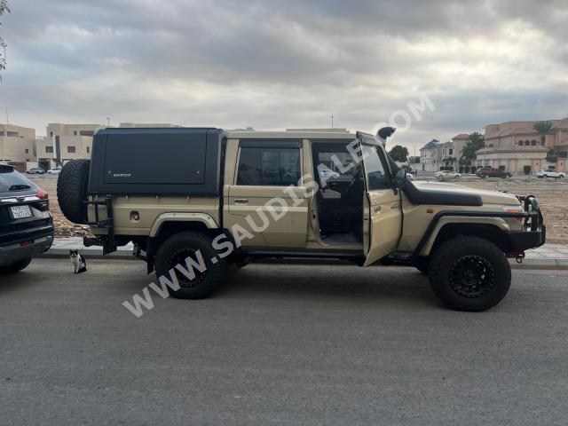 2016 تويوتا لاند كروزر شاص غمارتين