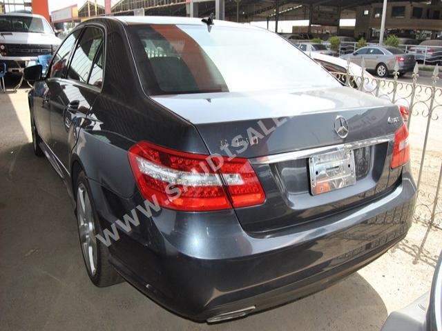 2010 Mercedes-Benz E 300