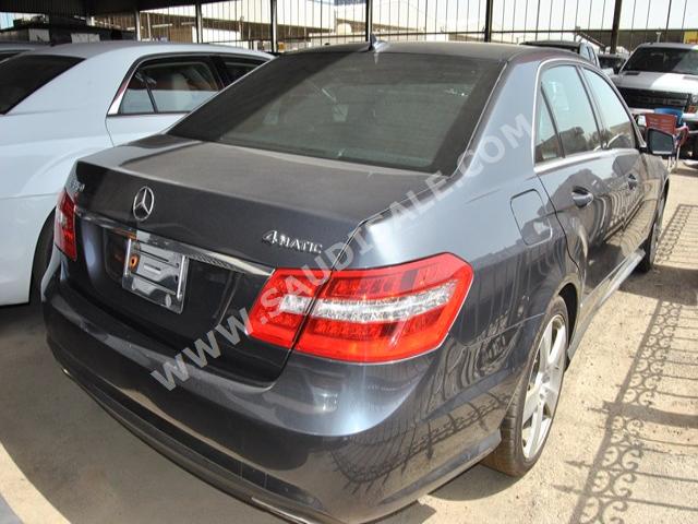 2010 Mercedes-Benz E 300