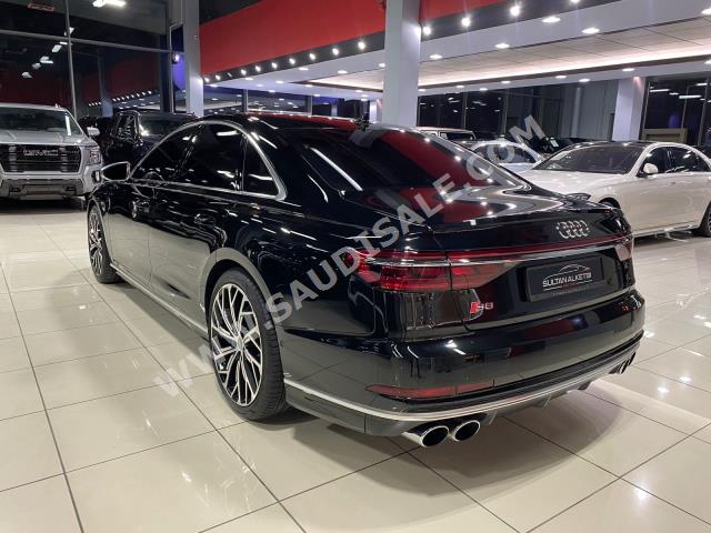 2023 Audi S8
