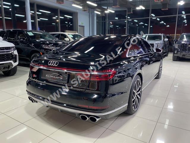2023 Audi S8