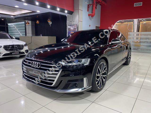 2023 Audi S8