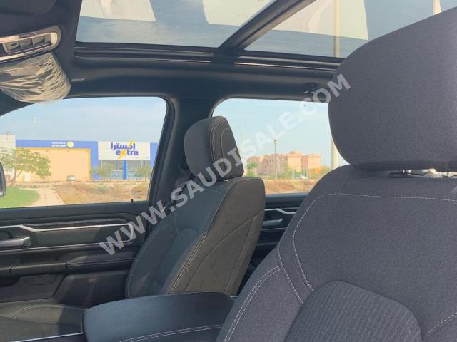 2021 دودج رام 1500 بيج هورن