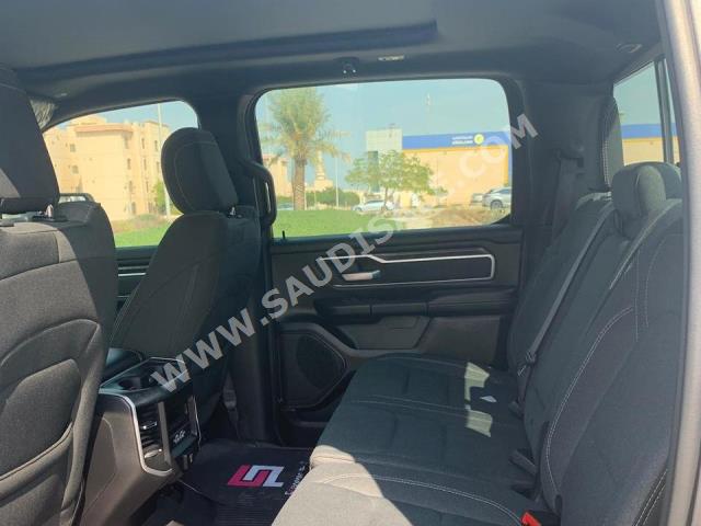 2021 دودج رام 1500 بيج هورن