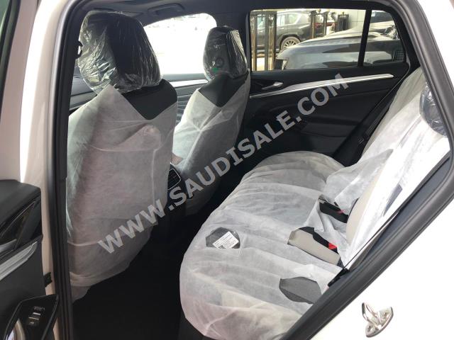 2022 فولكس واجن اي دي 4