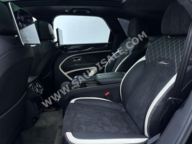 2022 بنتلي بنتايجا سبيد