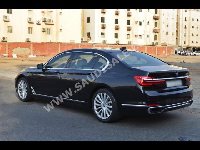 2016 بي ام دبليو الفئة السابعة 730 إل أي