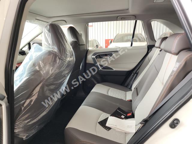 2024 تويوتا راف 4