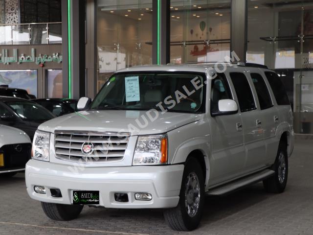 2003 كاديلاك اسكاليد