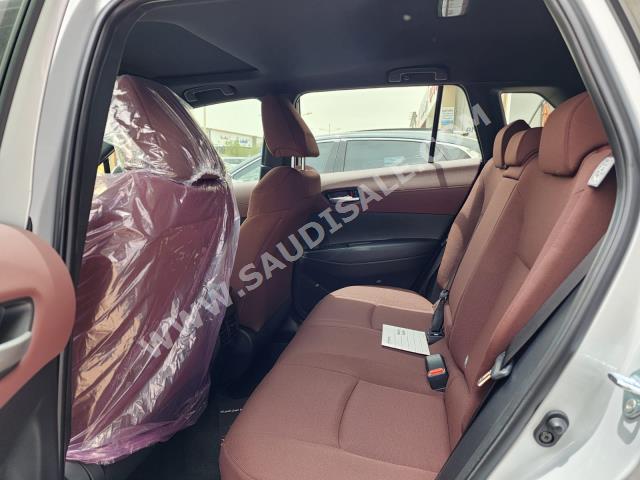 2024 تويوتا كورولا كروس