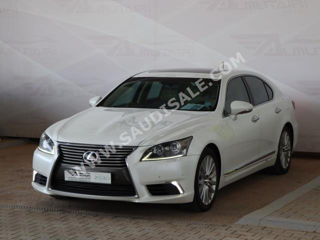 2016 Lexus LS 460 F