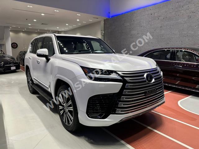 2023 لكزس إل إكس 600