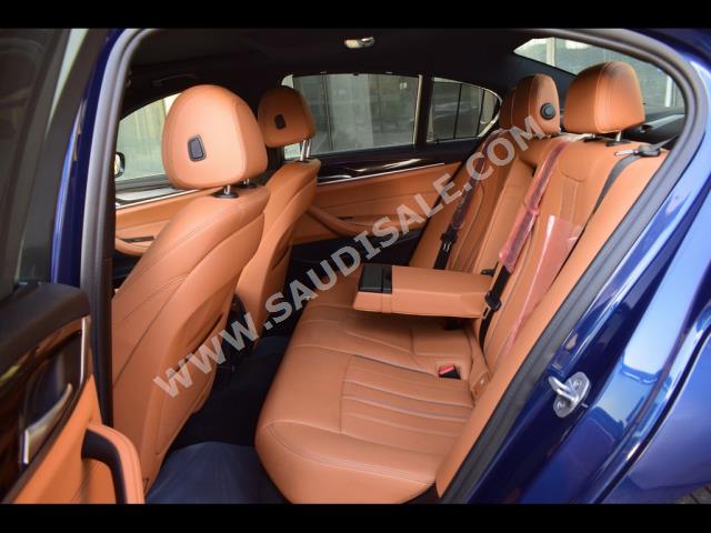 2022 بي ام دبليو الفئة الخامسة 520 أي