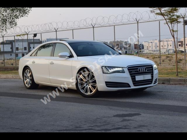 2013 اودي اي 8 ال