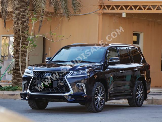 2019 لكزس إل إكس 570 اس