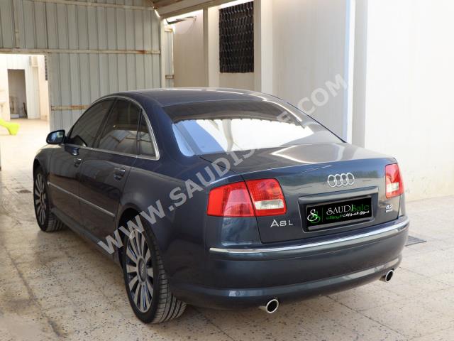 2004 Audi A8