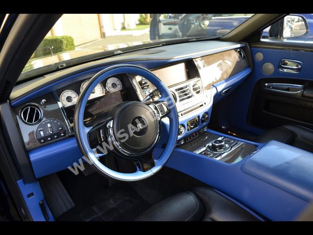 2017 رولز رويس قوست بلاك بادج