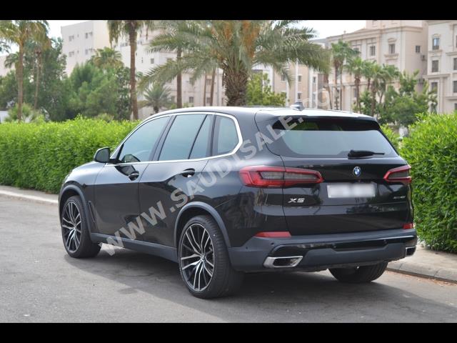 2019 بي ام دبليو الفئة اكس 5