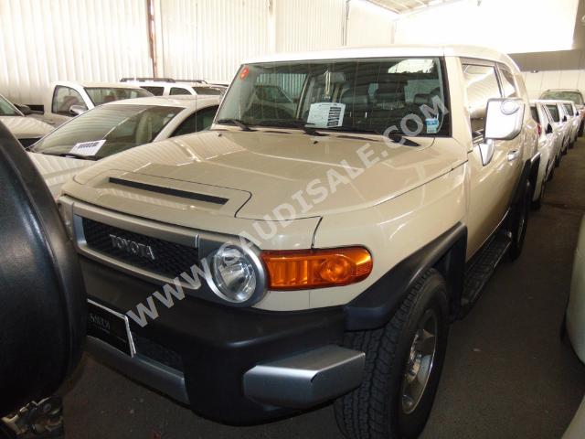 2008 تويوتا اف جي كروزر 1