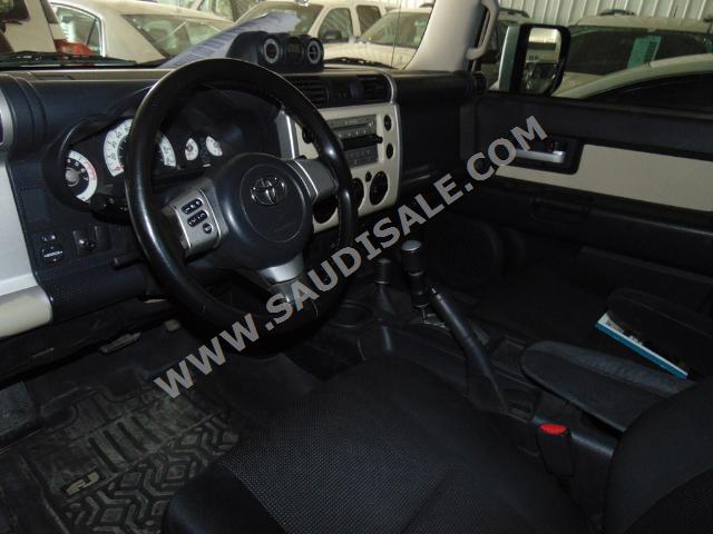 2008 تويوتا اف جي كروزر 1