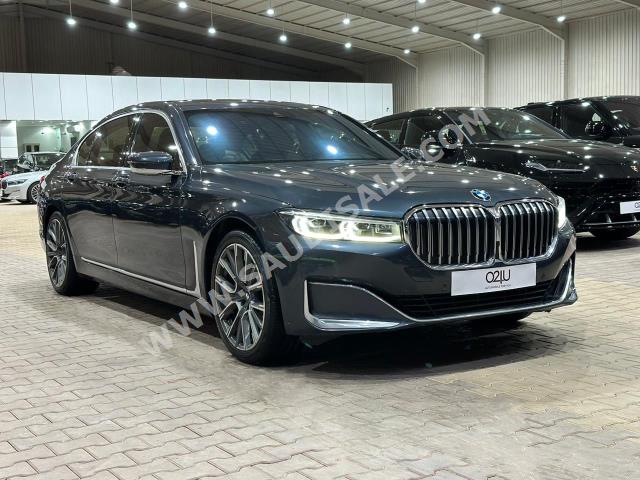 2020 بي ام دبليو الفئة السابعة 730 إل أي