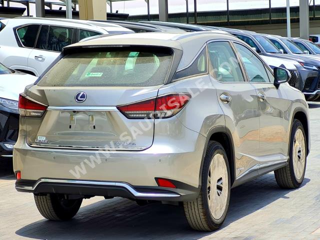 2022 لكزس أر إكس 450إتش