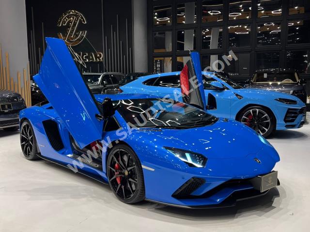 2018 لمبرجيني افنتادور اس