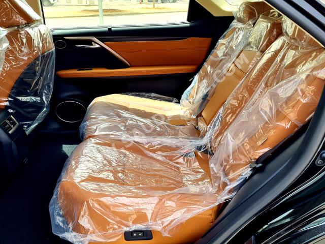 2022 لكزس أر إكس 350