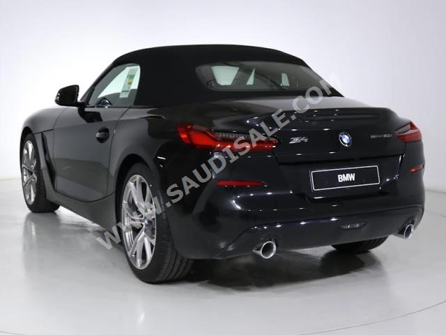 2022 بي ام دبليو الفئة زد 4