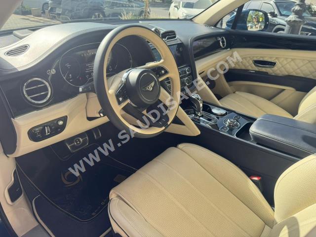 2021 بنتلي بنتايجا