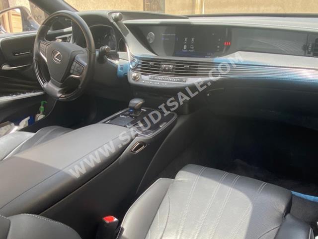 2018 لكزس إل إس 350
