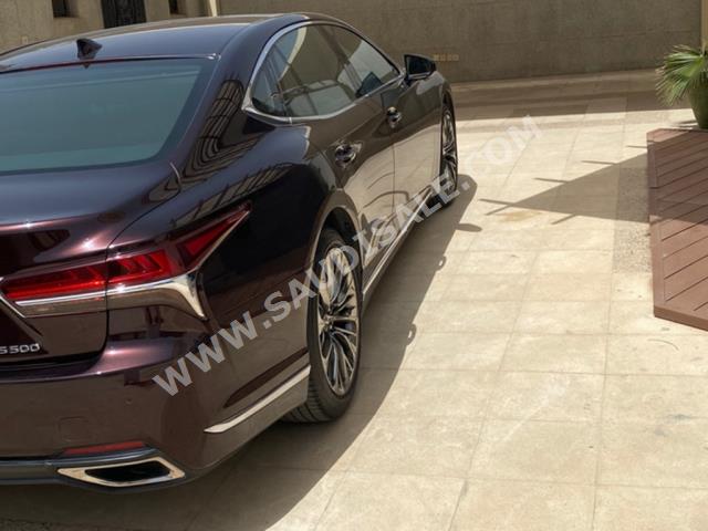 2018 لكزس إل إس 350