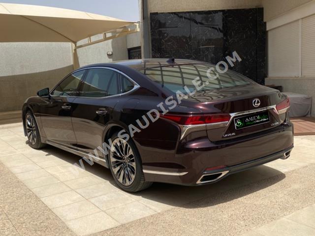 2018 لكزس إل إس 350