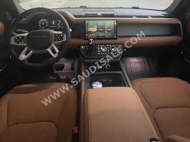 2023 لاند روفر ديفيندر