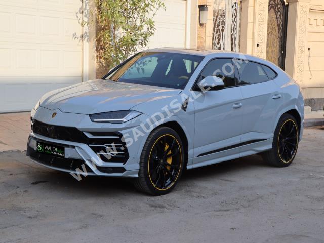 2022 لمبرجيني اوروس