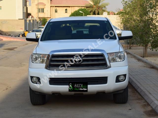 2011 تويوتا سكويا