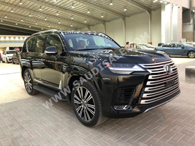 2023 لكزس إل إكس 600