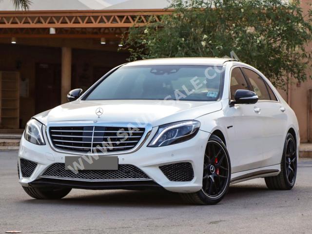 2015 مرسيدس - بنز إس 63 أي إم جي