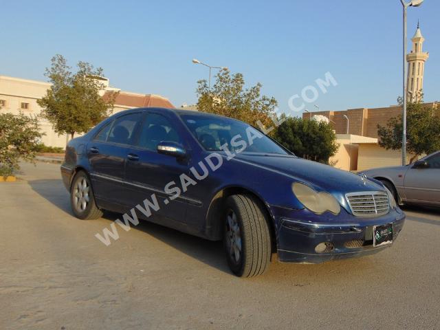 2002 مرسيدس - بنز سي 200